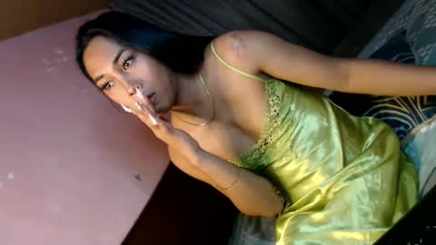 Snapshot of _asiancutie chatting on January 17, 1:15 am _asiancutie online show from January 17, 1:15 am