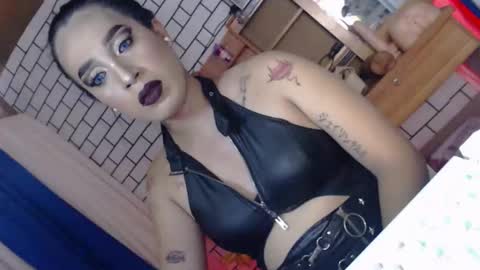 Caroline online show from April 8, 7:53 am