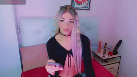 _shadday_ online show from March 25, 4:40 am