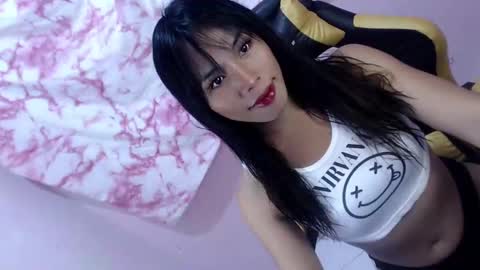 Eilachloe online show from March 3, 9:07 am