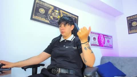 Snapshot of abbysmiitth_ chatting on March 12, 12:15 pm Abby Smith online show from March 12, 12:15 pm