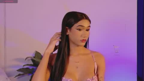 Isabellafirst online show from October 6, 10:43 pm