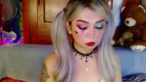 jasmine online show from December 6, 2:00 pm