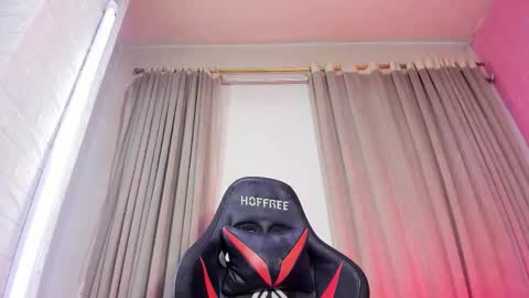 Aleja Hill online show from February 28, 1:23 am