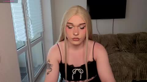 ALENA  INDEPENDENT MODEL online show from April 27, 2:26 pm