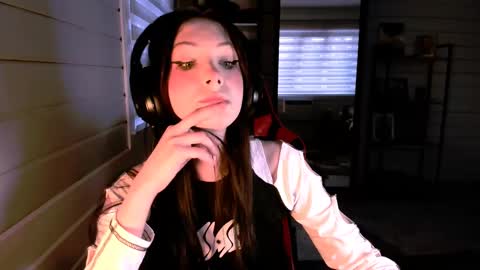 Alice Aris online show from February 25, 2:54 pm