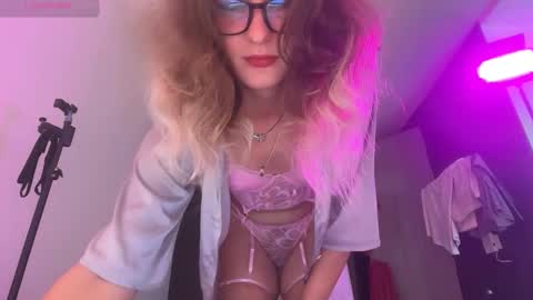 AlicePinkhead online show from March 2, 8:10 am