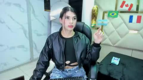 allison_69ts online show from July 6, 9:06 pm