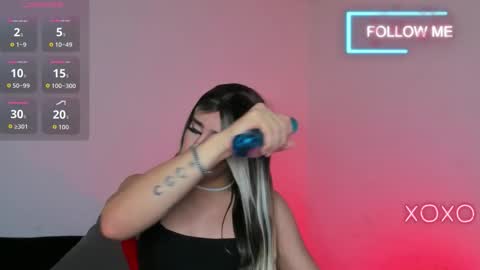 Hazel Bowie online show from January 15, 11:47 pm