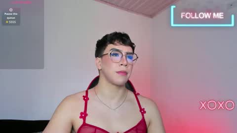 Hazel Bowie online show from February 7, 4:02 pm