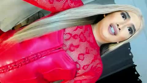 Snapshot of amandaflaire chatting on October 28, 6:50 pm amandaflaire online show from October 28, 6:50 pm