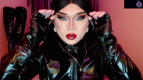 Queen Mireska online show from April 12, 5:27 pm