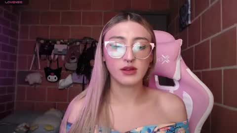 Andrea  online show from June 9, 3:33 pm