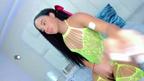 andreayano online show from November 9, 6:36 am