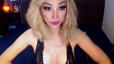 MS. AMALIA online show from April 9, 10:10 am