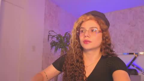 Isabella online show from June 8, 7:57 pm