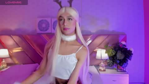 Snapshot of ari_sunshine chatting on December 26, 8:21 pm Ari online show from December 26, 8:21 pm