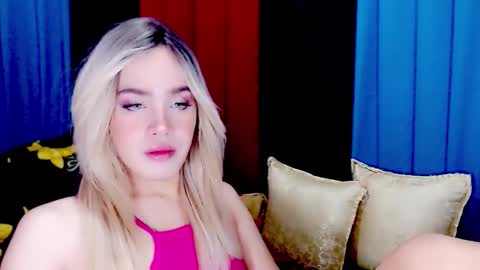 ARIANNE CUMS  online show from March 10, 7:12 am