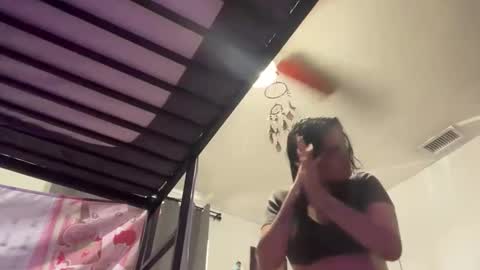 Aria online show from April 14, 6:35 pm