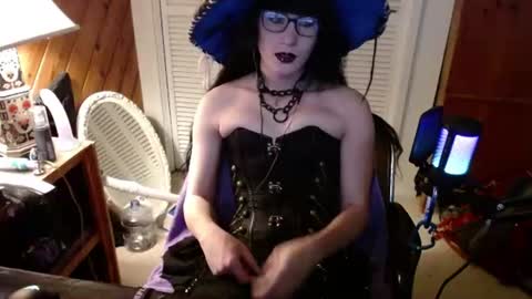 Ashley Scarlett online show from June 18, 12:45 am