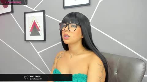 Ashlie online show from December 14, 12:33 am