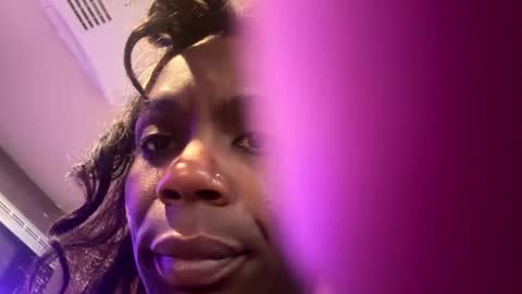 ashlieowens35 online show from December 2, 4:43 pm