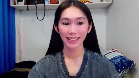 Snapshot of asianqt19 chatting on January 31, 10:10 am J A D E online show from January 31, 10:10 am