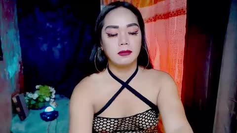 Sofhia online show from November 10, 4:08 pm