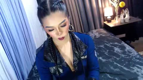 Snapshot of asmodeus_daughter chatting on October 16, 6:51 pm Margaux Miller online show from October 16, 6:51 pm