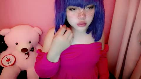 cute online show from February 9, 12:06 am