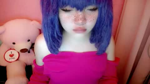 cute online show from June 1, 10:33 pm