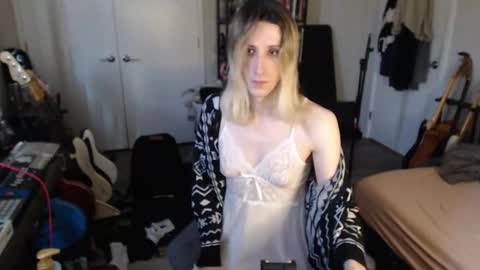 Ava online show from March 28, 7:16 pm