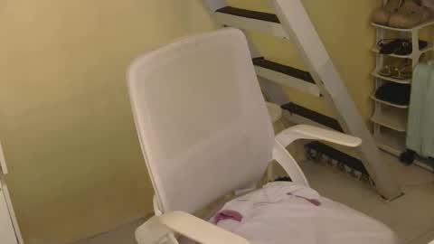 Rhian online show from February 23, 12:41 pm