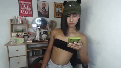 aya_cummer08 online show from May 11, 8:20 am