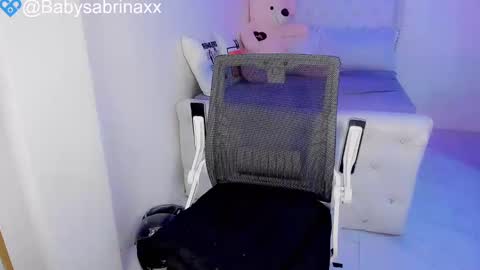 babysabrinaxx online show from January 23, 4:05 pm