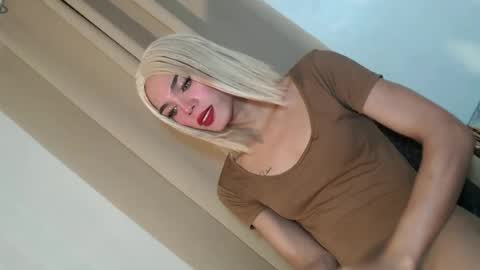 jasmine online show from June 18, 2:11 pm