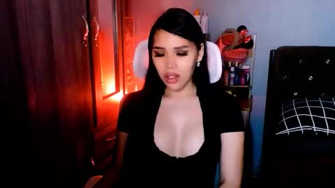 Mia online show from February 24, 7:12 am