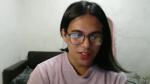 Snapshot of blackpinayts chatting on December 5, 7:11 pm Ellez online show from December 5, 7:11 pm