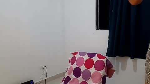 blakwhitebig21 online show from March 1, 7:31 am