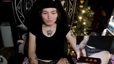 BrandiWRLD999 online show from December 18, 6:57 pm