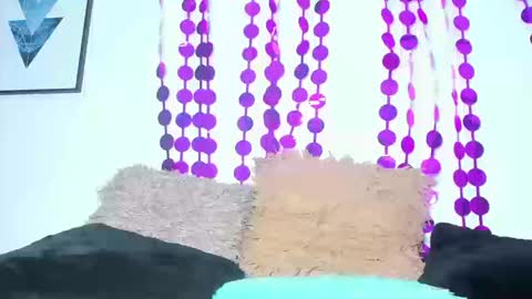 Snapshot of briyit_doll chatting on October 15, 8:53 pm BRIYIT online show from October 15, 8:53 pm