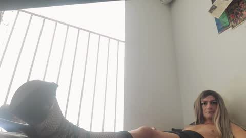 HannahWreckshin online show from February 9, 6:26 pm