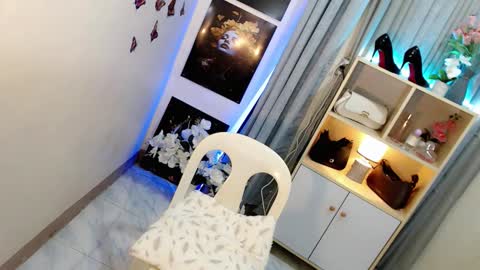 caitlin online show from February 25, 7:51 pm