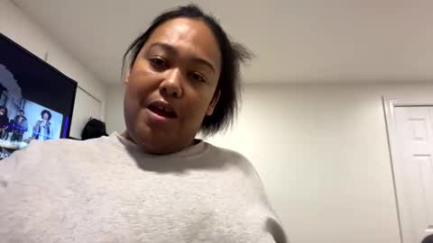 Snapshot of cals9x chatting on January 1, 9:52 pm camzxoxox online show from January 1, 9:52 pm