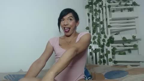 candy_hot_trans online show from April 15, 7:46 am