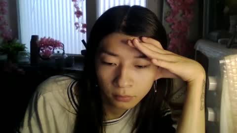 CarlyJoy online show from October 3, 1:00 pm