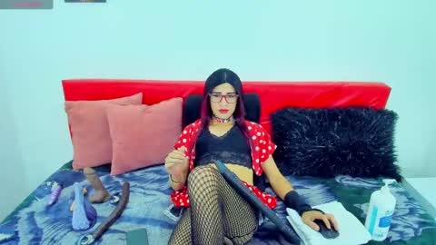 catalina online show from September 27, 9:57 pm