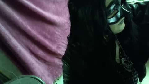 catbombon online show from March 26, 5:22 am