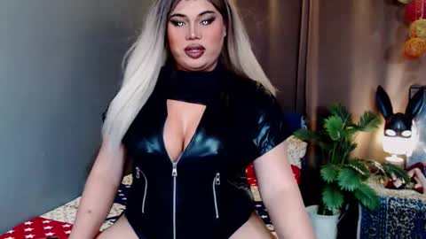 cellinekittcumerr online show from December 5, 7:09 pm