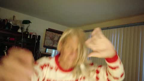 Charli online show from February 9, 11:11 pm